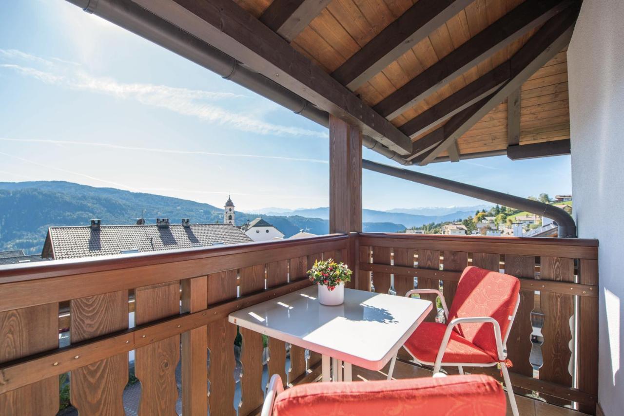 Apparthotel Feldhof - Living And Bistro Nova Ponente Exterior foto
